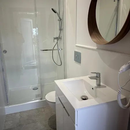 Portus Hotel 2*